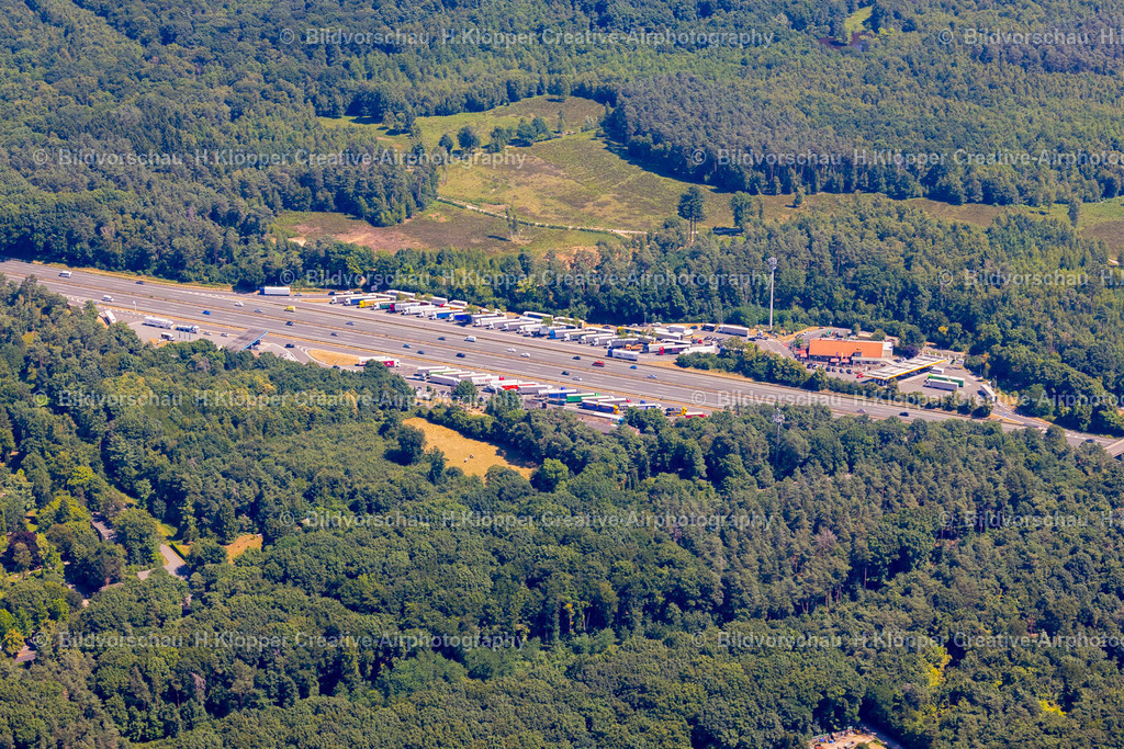 Luftbild Solingen-4972 | Autobahn- Rastplatz der BAB A3 in Solingen im Bundesland Nordrhein-Westfalen, Deutschland - Realisiert mit Pictrs.com