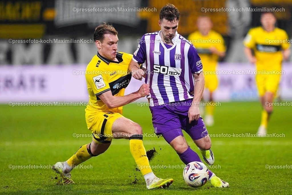 xYDRx17012601045 | 17.01.2026, xydrx, Fußball, 3.Liga, TSV Alemannia Aachen - VfL Osnabrück, Saison 2025 2026, Tivoli: Marius Wegmann (TSV Alemannia Aachen #33) im Zweikampf gegen Robin Meißnern (VfL Osnabrück #11)        DFB regulations prohibit any use of photographs as image sequences and or quasi-video. Photo: xYannisxDreimannxPressefotoKochx