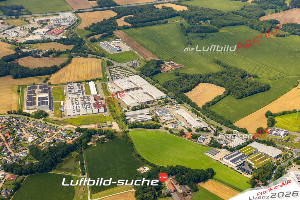 Brockdorf Lohne Bild- Das Luftbild wurde 2025 vom UL-Flugzeug heraus erstellt ( keine Drohne bzw. Drohnenaufnahme ) - Hochauflösende Luftaufnahme -Nicht vergleichbar mit Google Maps oder Satelittenbilder- Die Geschenkidee !Mit Lizenz und Bildrechte bestellbar - CC