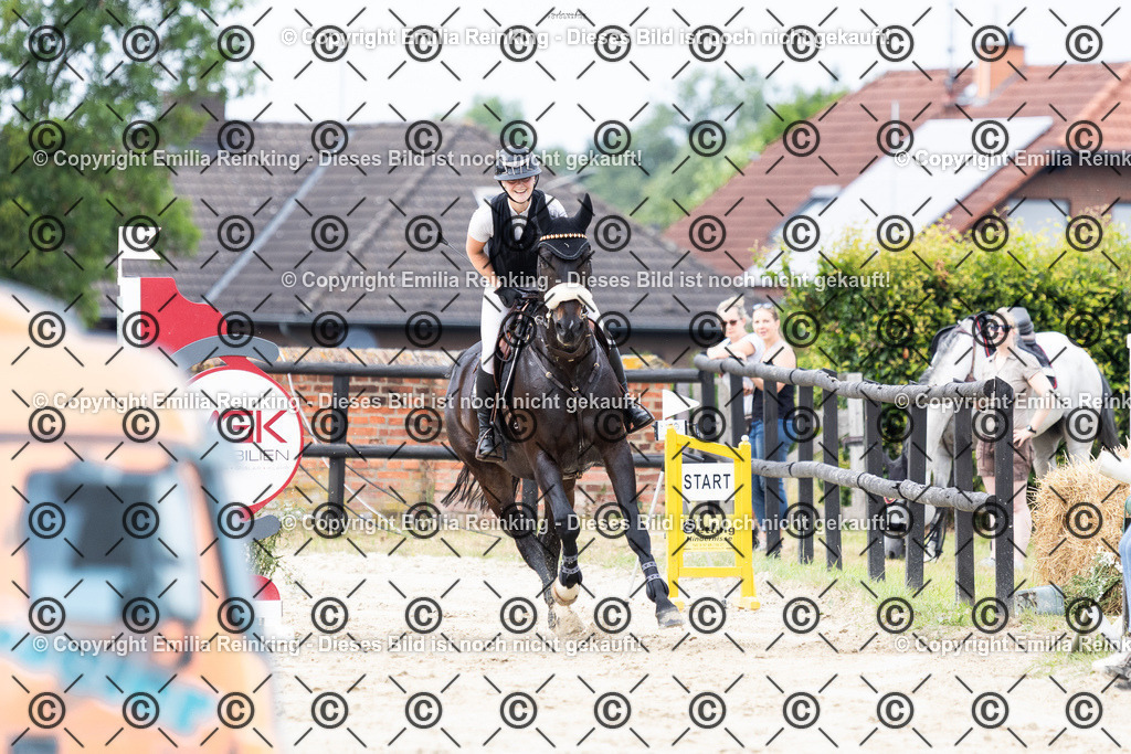 CL5A8060 | Emilia Reinking Fotografie - Realisiert mit Pictrs.com