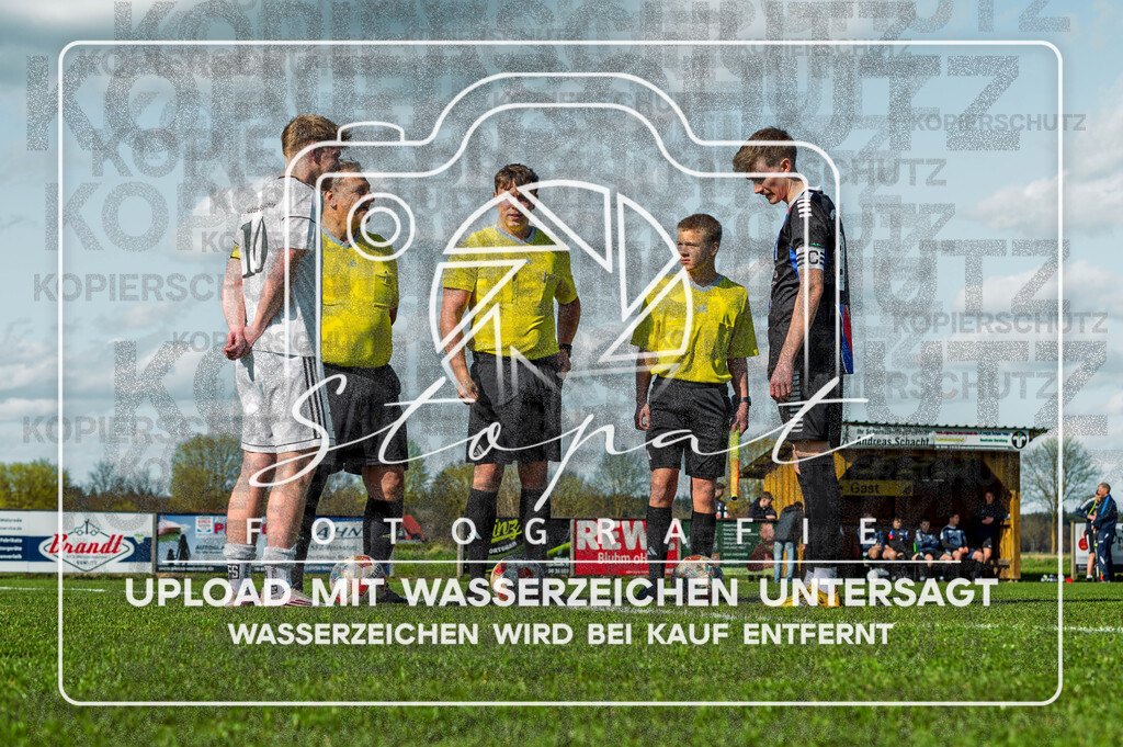 FGFS-LEN-1000 | Michael Boettrich (Schiedsrichter) beim Herren Kreisliga HK Spiel zwischen FG Fulde-Stellichte und Eintracht Leinetal im Fulder Zentralstadion, Fulde (Simon Paul Stopat) - Realisiert mit Pictrs.com