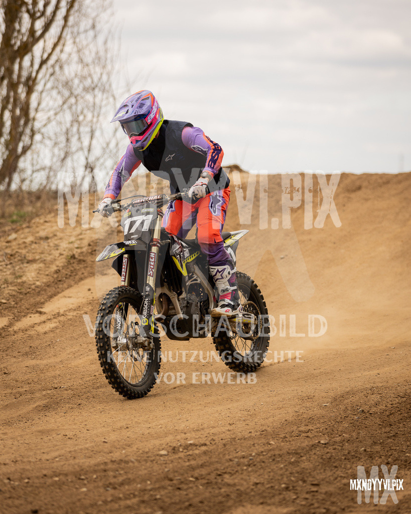 866A1895 | mxndyyvipix