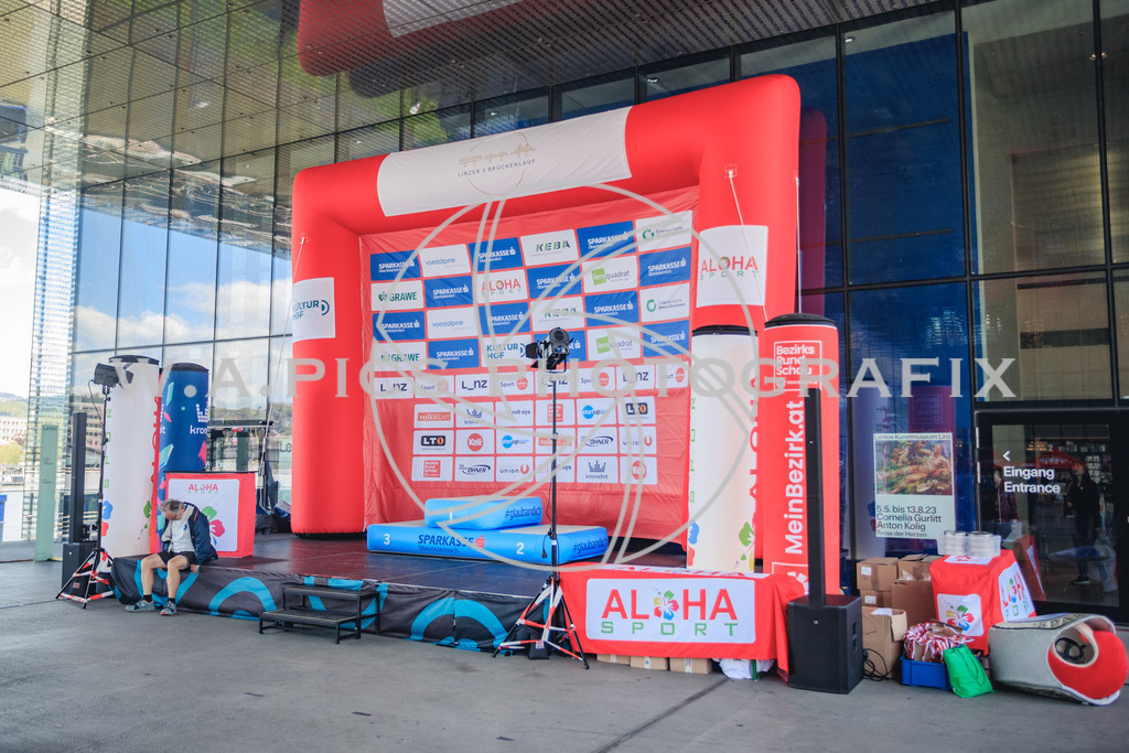 A14I0964 | Sport-,  Presse- und Eventbegleitung!
Contact me !
