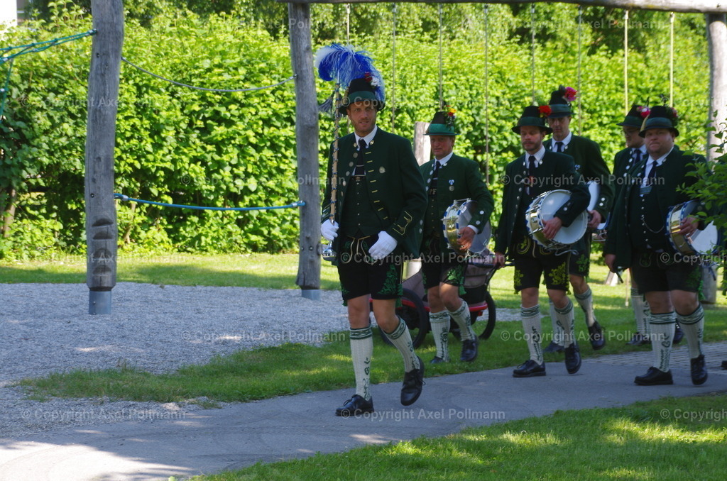 IMGP2913 | fotografiert von Axel PollmannLeonhardi Wallfahrt Benediktbeuern und Murnau, Fronleichnam, Fasching, Landschaft im Loisachtal und Benediktbeuern  - Realisiert mit Pictrs.com
