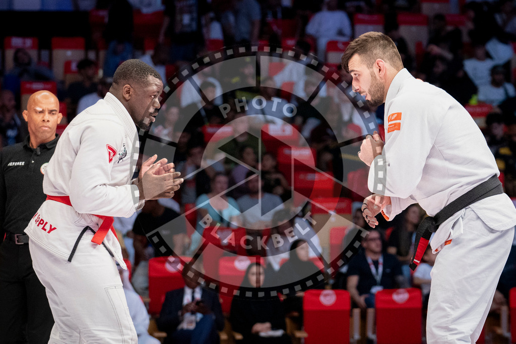 20231107PBB6674 | Fighters compete during the AJP World Master Championship in the Mubadala Arena in Abu Dhabi, Arab United Emirates, on November 7, 2023.