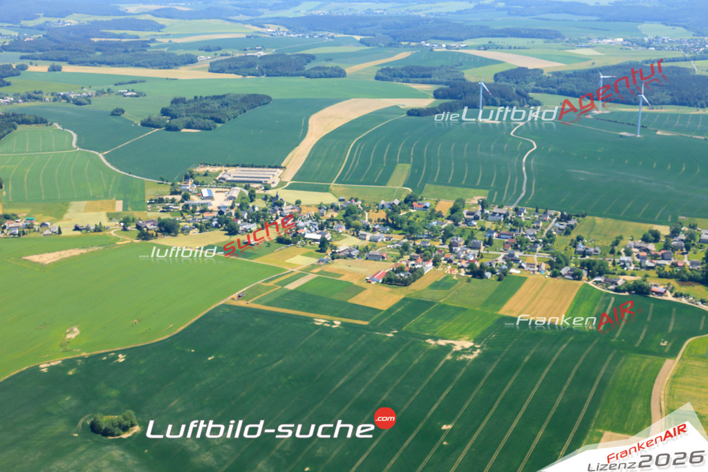 Die Luftaufnahme der Stadt Pausa wurde vom UL-Flugzeug heraus erstellt ( keine Drohne )- hohe Auflösung für beste Qualität