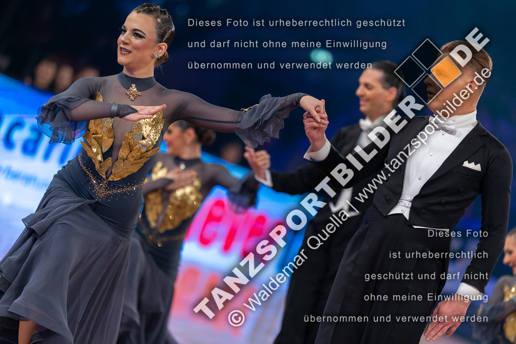 20231111-11355 | Hier finden Sie Tanz Bilder vom Latein und Standard Formationen tanzen. Sportbilder vom Tanzsport. Schöne Fotos und von Weltmeisterschaft, Europameisterschaft, Bundesliga, Regionalliga, Oberliga und Landesliga sowie von GOC Stuttgart, DanceComp, WM Bremen