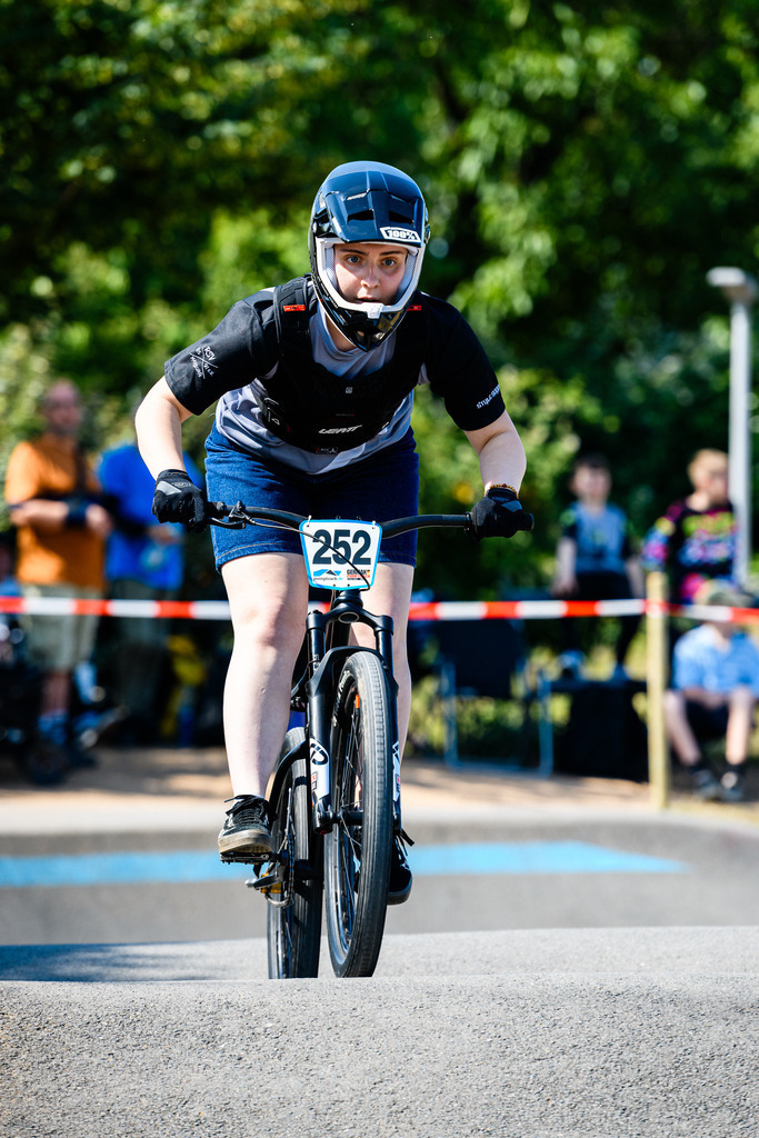 2025.05.31_869_4685-Eugen | German Pumptrack Series - Realisiert mit Pictrs.com