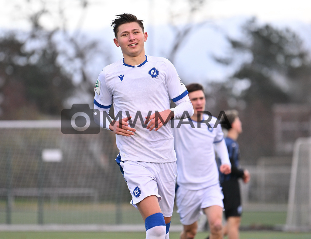 Fussball I Herren I Saison 2025-2026 I Bundesliga I 6. Spieltag I Eintracht Frankfurt - FC Bayern München  | MWMARA - Realisiert mit Pictrs.com