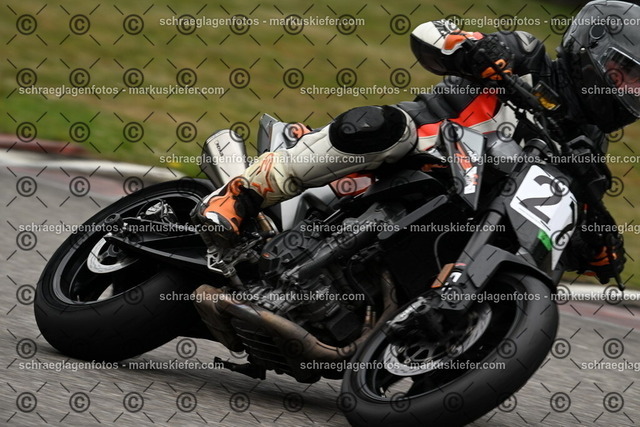 25bt02-1330 | markuskiefer.com - Realisiert mit Pictrs.com