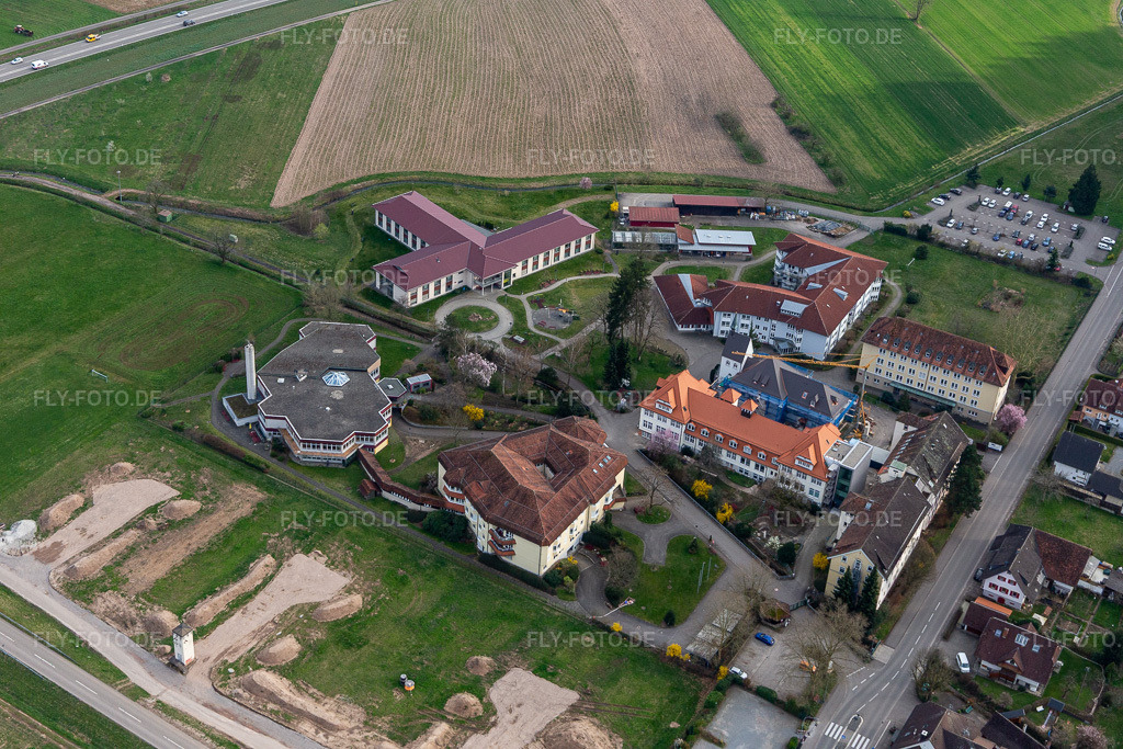 Luftbild: Pflege- und Betreuungsheim Ortenau in Gengenbach im Bundesland Baden-Württemberg in Deutschland. Foto: IMG_120265.jpg vom 17.03.2020 durch Werner Riehm/FLY-FOTO.de