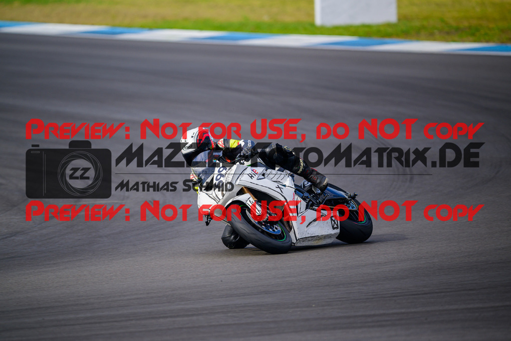 MaZZes_Fotomatrix_20250421_6007705_1731 | ROT