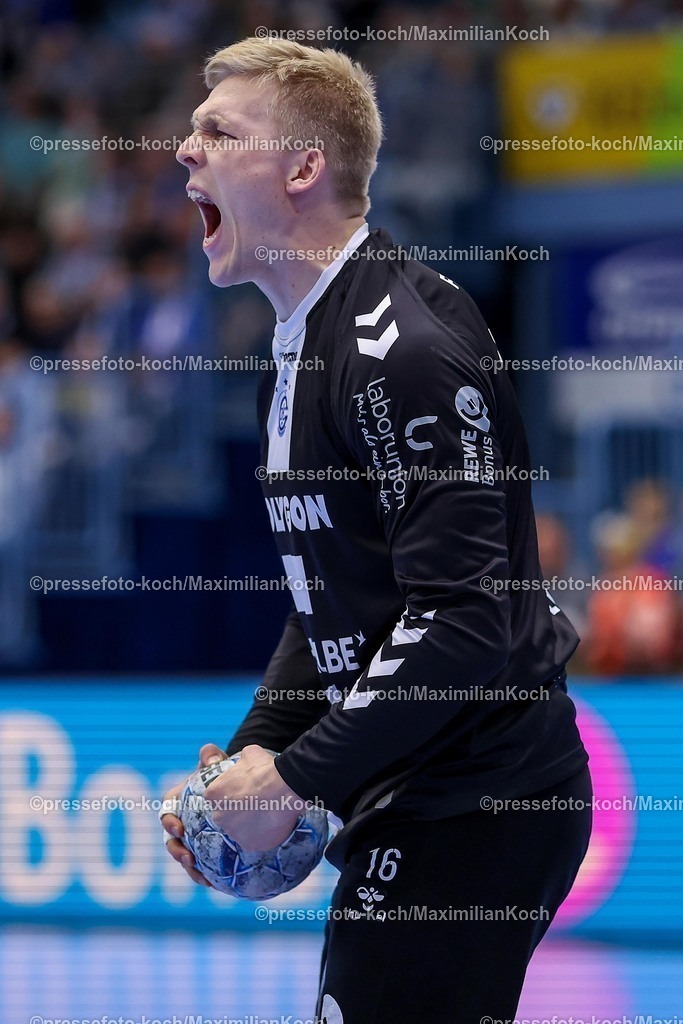 Gum25042501040 | 25.04.2025, Handball, HBL, VfL Gummersbach - 1. VfL Potsdam, Schwalbe-Arena: Bertram Obling (GUM #16) jubelnd 