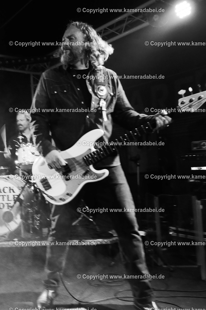 Konzert : Black Bottle Riot am 14.11.2025 im Rare Guitar in Münster | Konzert : Black Bottle Riot am 14.11.2025 im Rare Guitar in Münster - Realisiert mit Pictrs.com