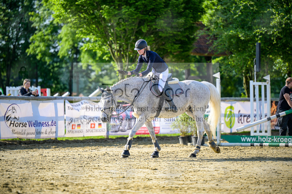 Reitturnier Lienen | Entdecke hochwertige Reitturnierfotos von Foto Oger. Professionell, emotional und authentisch – jetzt Lieblingsmomente im Shop bestellen. - Realisiert mit Pictrs.com