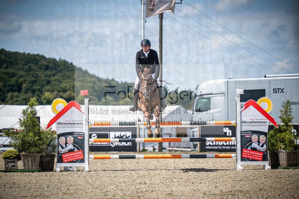 DOS_3351 | Entdecke hochwertige Reitturnierfotos von Foto Oger. Professionell, emotional und authentisch – jetzt Lieblingsmomente im Shop bestellen.Deutschlandweite Turnierfotografie. - Realisiert mit Pictrs.com