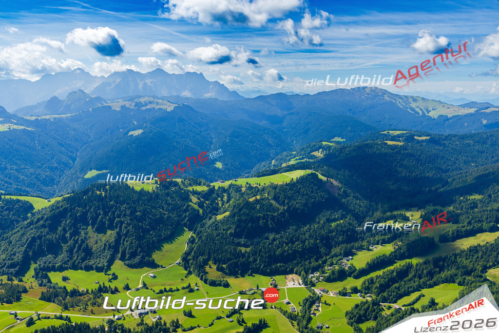 Luftaufnahme der Stadt Heutal - Die Luftaufnahme wurde 2025 vom UL-Flugzeug heraus erstellt ( keine Drohne ) - Hochauflösende Luftaufnahme - für professionelle Ausdrucke geeignet. Die Geschenkidee !Mit Lizenz und Bildrechte bestellbar