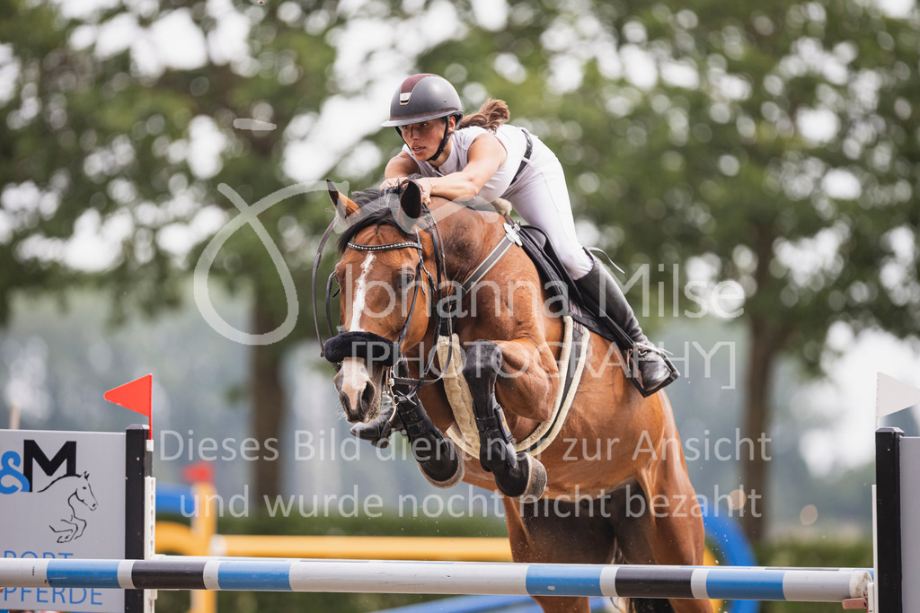 250622_Lemwerder_M2-SprmstAnf-853 | Deine schönsten Turniermomente als professionelle Fotos! Entdecke hochwertige Pferdesport-Fotografie im Online-Shop. Jetzt Fotos finden & bestellen!