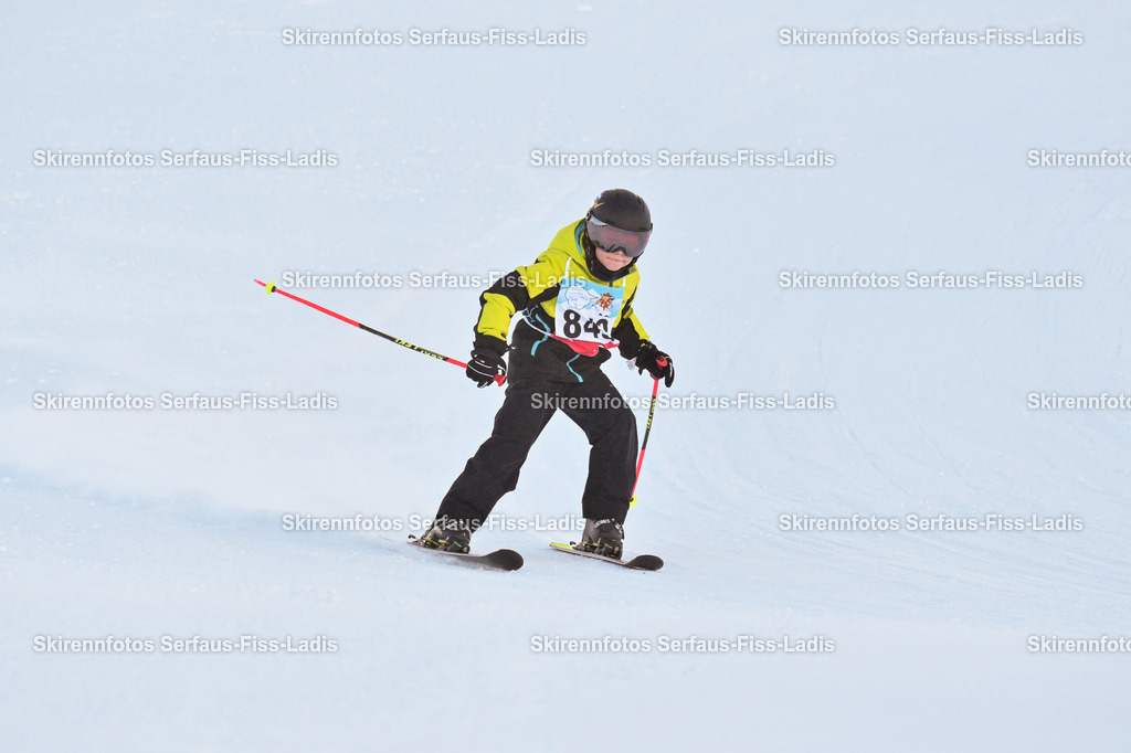 SRF_25.12.2025_0160 | Skirennfotos,Serfaus,Fiss,Ladis,Kinderskirennen,Winter,Tirol,Oberland,skirace,SFL,feelfree,weil wir's genießen,ski,Ski,skifahren,Sonnenplateau, - Realisiert mit Pictrs.com