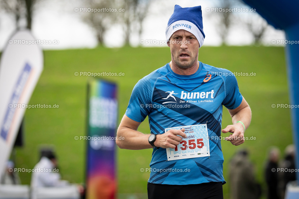 Bonner Nikolauslauf in Bonn, 08.12.2024 | Impressionen vom Bonner Nikolauslauf am 08.12.2024 in Bonn (Freizeitpark Rheinaue). Foto: BEAUTIFUL SPORTS/Axel Kohring