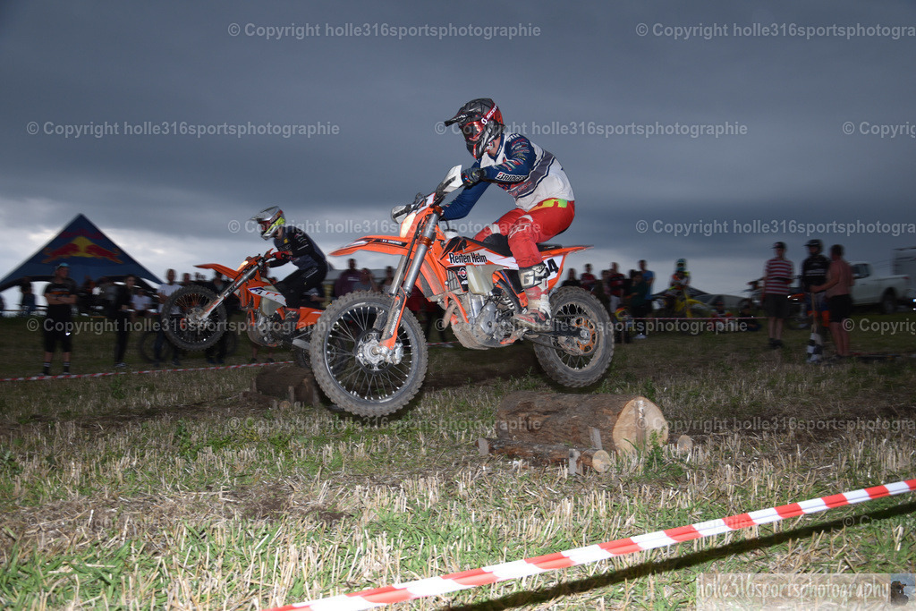 DSC_0261_01 | Sportfotografie , Motorsport, Motoross, Reitsport, Mointainbike, Enduro,
Landschaft , Outdoor, Eventfotografie, Landschaft, Bilder online bestellen - Realisiert mit Pictrs.com