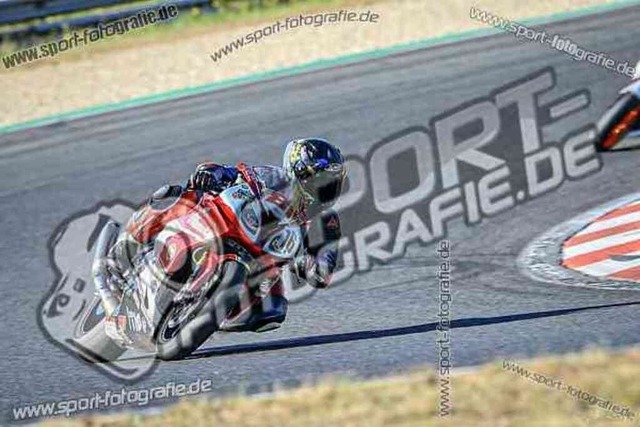pubi7255 | Professionelle Fotos von Sportveranstaltungen, aber auch Hochzeiten und anderen Events. - Realisiert mit Pictrs.com