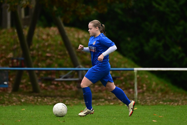 Fußball I Juniorinnen I Saison 2025-2026 I Niedersachsenpokal I Viertelfinale I JFV A-O-B-H-H - FC Rosengarten I 33707 | Der Sportfotograf. - Realisiert mit Pictrs.com