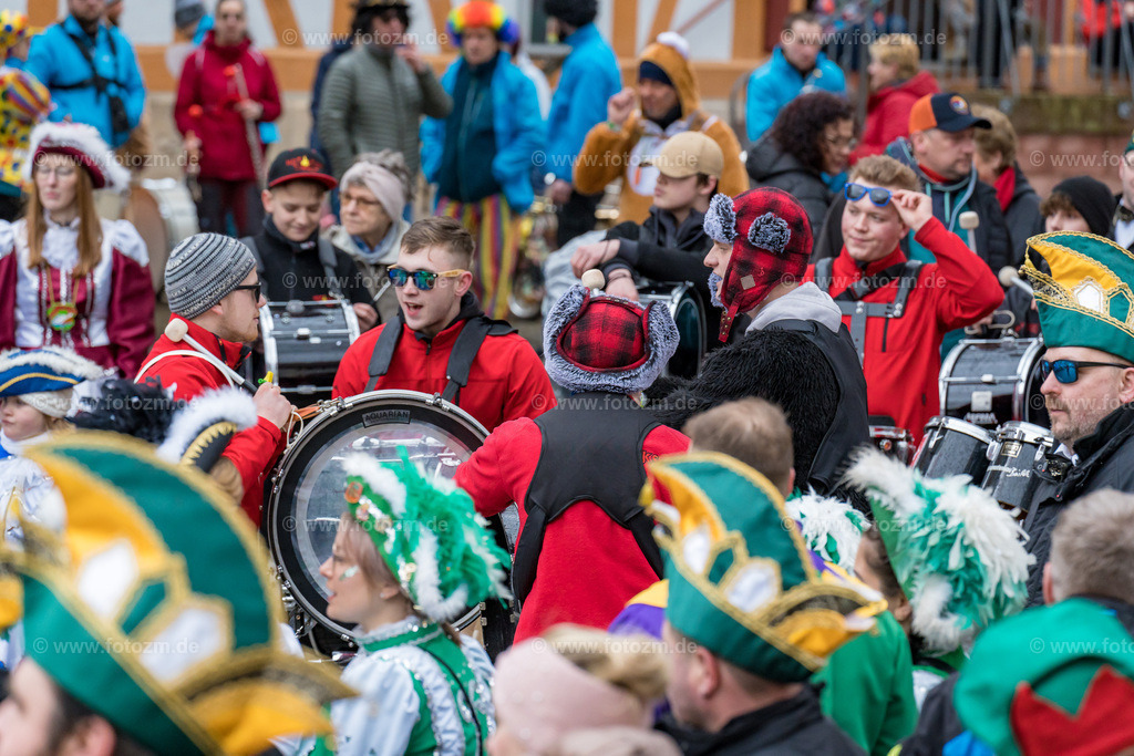 Festumzug_Benshausen_2023-0120 | Entdecken Sie die Schönheit von Veranstaltungen mit unserem Bildershop für professionelle Veranstaltungsfotos. Tauchen Sie ein in eine Welt voller lebendiger Bilder, die die Atmosphäre und die Emotionen von unvergesslichen Momenten einfangen. - Realisiert mit Pictrs.com