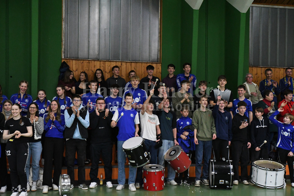 SSG Metten 2025/26 | Die Mettener Fans stehen hinter der Mannschaft - Realisiert mit Pictrs.com