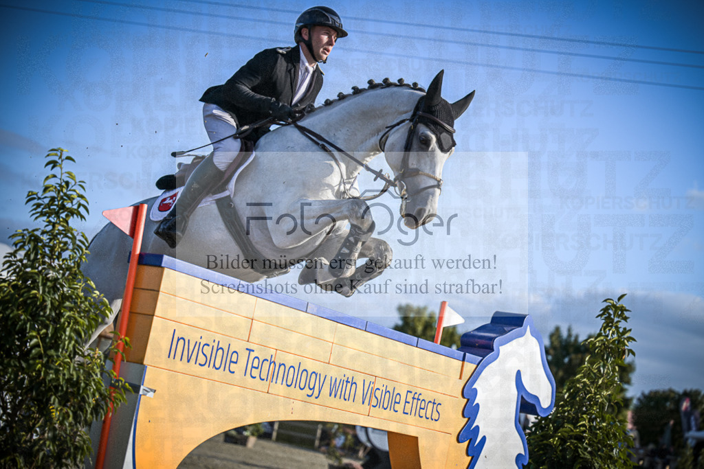 DOS_1593 | Entdecke hochwertige Reitturnierfotos von Foto Oger. Professionell, emotional und authentisch – jetzt Lieblingsmomente im Shop bestellen.Deutschlandweite Turnierfotografie. - Realisiert mit Pictrs.com