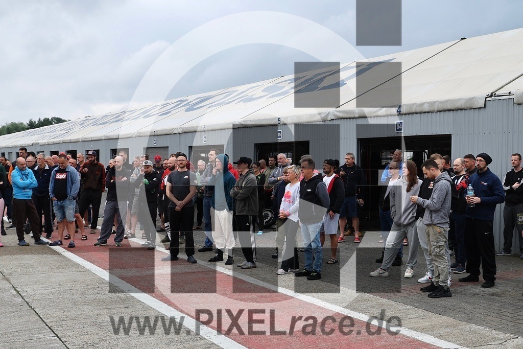 social-20240604_33500 | Schöne Erinnerungen an spannende Momente - das festzuhalten ist unser Job. PIXELrace.de ist seit 2003 auf den Rennstrecken Europas unterwegs um die Action draußen beim Fahren und die wunderbare Stimmung imm Fahrerlager für euch einzufangen.