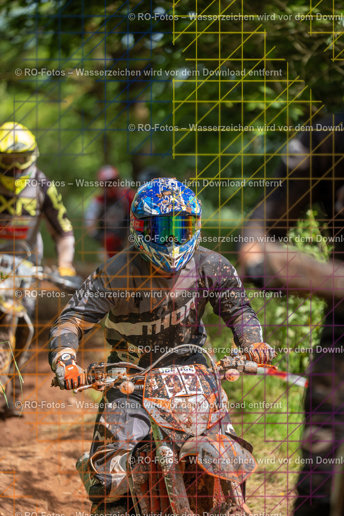 Wolfshausen 4 Lauf -1550 | Sportfotografie von RO-Fotos: Motorsport, Motocross, Enduro, Laufveranstaltungen und Triathlon. Professionelle Fotos von Sportlern und Events. - Realisiert mit Pictrs.com