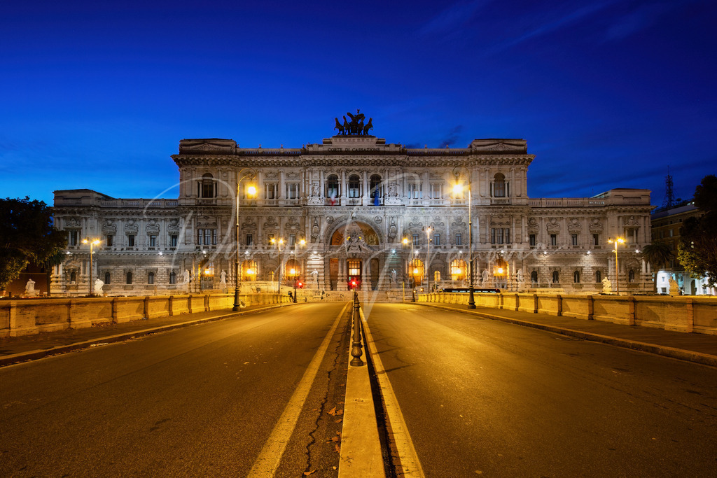 Justizpalast | Der Justizpalast in Rom mit der Brücke über den Tiber