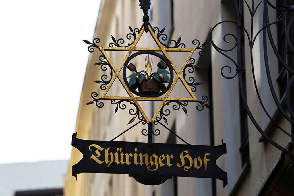 Foto: Leipzig - Thüringer Hof | Das Team hinter BILDLEXIKON LEIPZIG bündelt historische wie aktuelle Informationen über die Stadt Leipzig in Text und Bild auf einer Plattform und stellt diese der interessierten Öffentlichkeit zur Verfügung.
