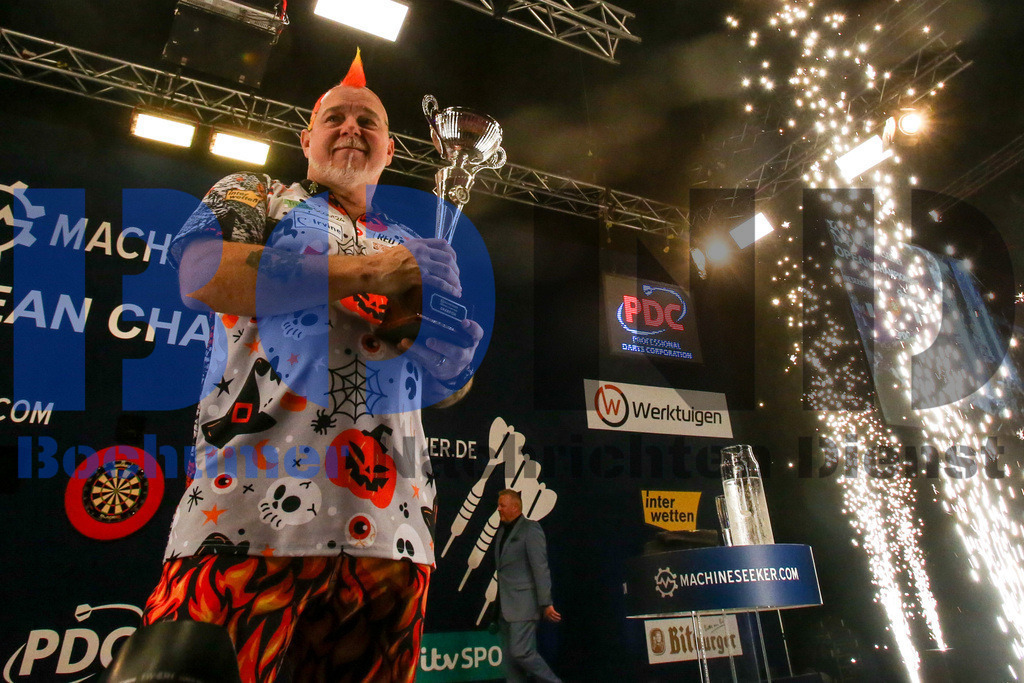  29.10.2023 - 
 | Sebastian Sendlak / Bochumer Nachrichtendienst (BOND) - PDC European Darts Championship: Finale {Persons shown} - Realisiert mit Pictrs.com