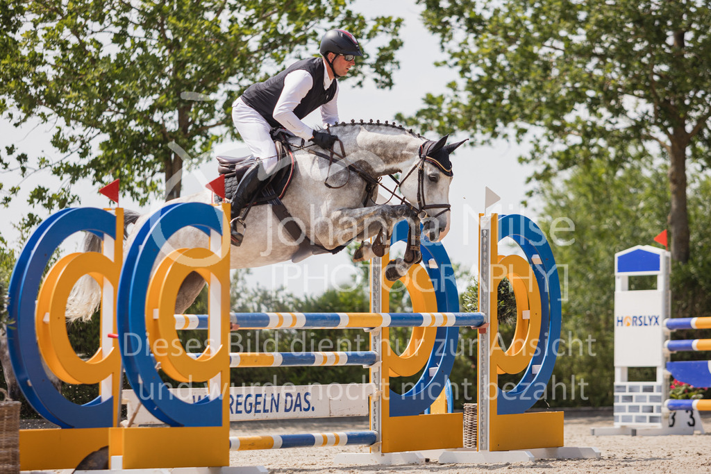 230616_Lemwerder_Springpf-L2-674 | Deine schönsten Turniermomente als professionelle Fotos! Entdecke hochwertige Pferdesport-Fotografie im Online-Shop. Jetzt Fotos finden & bestellen!