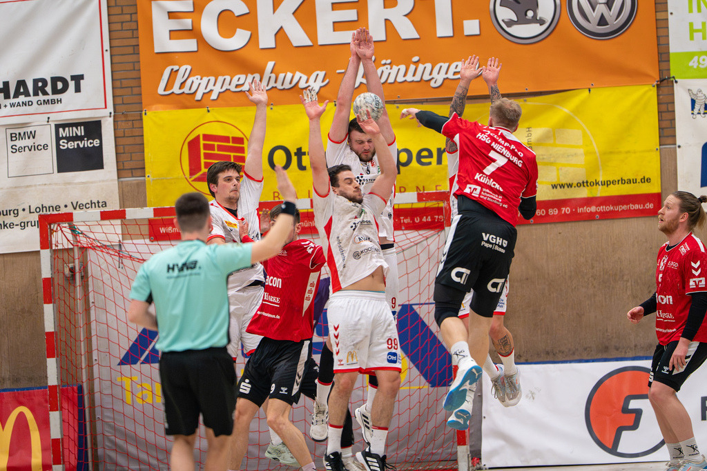 Handball I Herren I Saison 2025-2026 I Regionalliga I 23 Spieltag I TV Cloppenburg - HSG Nienburg I 21.02.20260109 | jns.sportfotos - Realisiert mit Pictrs.com