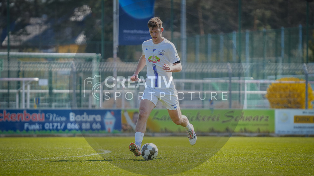 Fußball, Herren, Saison 2025/2026, Regionalliga Nordost, 29. Spieltag, FSV 63 Luckenwalde vs. FC Eilenburg, Samstag 11.04.2026, Werner-Seelenbinder-Stadion Luckenwalde, | Fußball, Herren, Saison 2025/2026, Regionalliga Nordost, 29. Spieltag, FSV 63 Luckenwalde vs. FC Eilenburg, Samstag 11.04.2026, Werner-Seelenbinder-Stadion Luckenwalde, Im Bild: Tom Fischer (Eilenburg) - Realisiert mit Pictrs.com