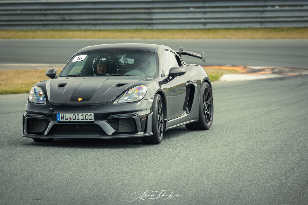 R6AT1595 _Alexander Tschuncky | Entdecken Sie die faszinierende Welt von Alexander Tschuncky Arts: Kreative Fotografie, atemberaubende Automobilkunst und hochwertiger Bilderdruck. Lassen Sie sich inspirieren! - Realisiert mit Pictrs.com