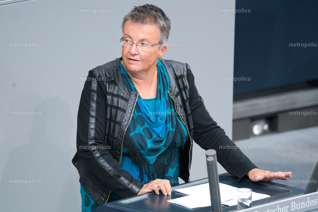 Kathrin Vogler (8) | Metropolico