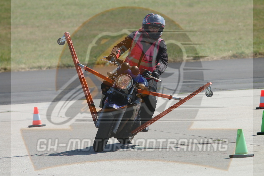 IMG_3571 | gh-motorradtraining-foto.de - Realisiert mit Pictrs.com