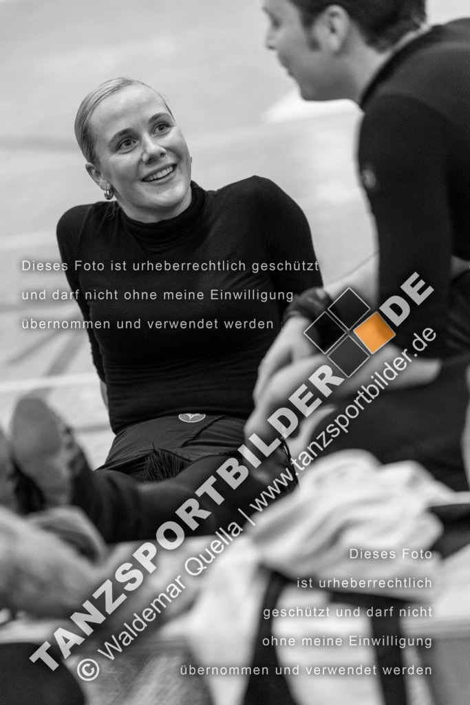 20231020-01007 | Hier finden Sie Tanz Bilder vom Latein und Standard Formationen tanzen. Sportbilder vom Tanzsport. Schöne Fotos und von Weltmeisterschaft, Europameisterschaft, Bundesliga, Regionalliga, Oberliga und Landesliga sowie von GOC Stuttgart, DanceComp, WM Bremen