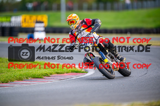 MaZZes_FotoMatrix_231001_5252 | UE40