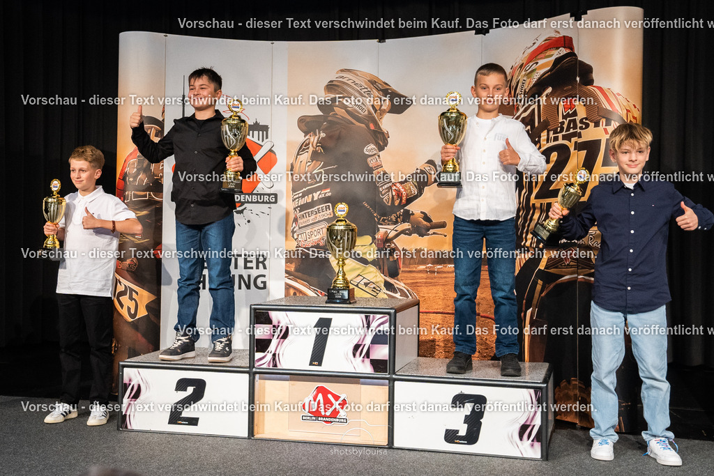 11_15_MeistereherungMXBB-7944 | Sportfotografin aus Berlin-Brandenburg mit Fokus auf Motocross. Ich halte deine sportliche Leistung und echte Emotionen auf und neben der Strecke professionell fest. Entdecke die Fotos von deinem Rennen und bestelle sie direkt hier im Shop.