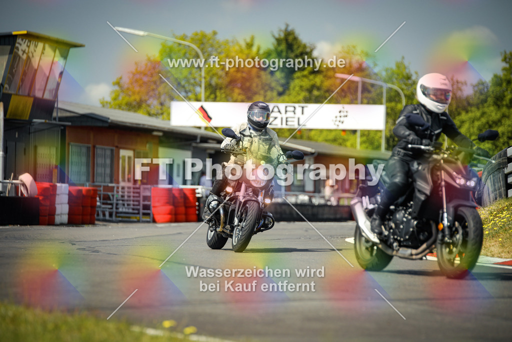 OBK_Mai_Martina_Markus-10778 | Hier findet Ihr Bilder von Touristenfahrten auf der Nürburgring Nordschleife oder von anderen Veranstaltungen die ich besucht habe. Viel Spass beim Durch Schauen 