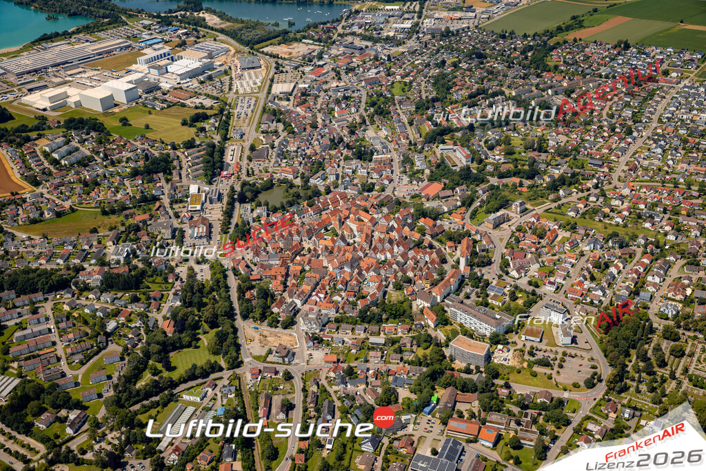Das Luftbild zeigt :  Pfullendorf - Die Luftaufnahme wurde 2024 vom UL-Flugzeug aus erstellt ( keine Drohne ) - Hochauflösende Luftaufnahme - Für grossformatige Ausdrucke geeignet. Die Geschenkidee !Mit Lizenz und Bildrechte bestellbar