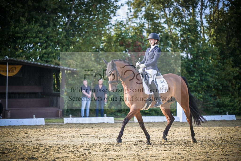 DOS_1844 | Entdecke hochwertige Reitturnierfotos von Foto Oger. Professionell, emotional und authentisch – jetzt Lieblingsmomente im Shop bestellen.Deutschlandweite Turnierfotografie. - Realisiert mit Pictrs.com