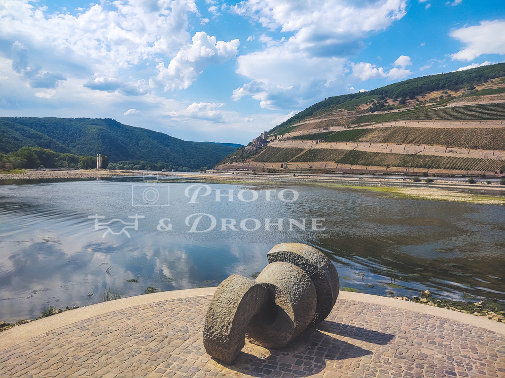 Bingen-155411703 | Naheeck Bingen bei Niedrigwasser - Realisiert mit Pictrs.com