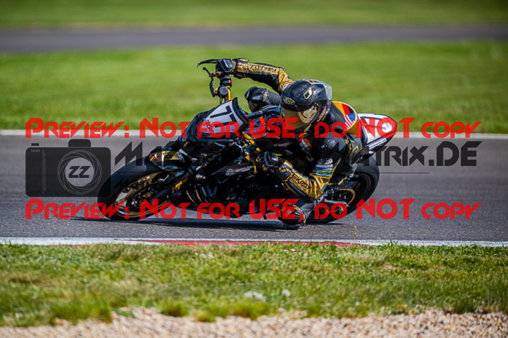 MaZZes_FotoMatrix_220506_90988 | Fotograf Mathias Schmid
Sportfotograf,
Eventfotograf,
Hochzeitsfotograf,
Portraitfotograf