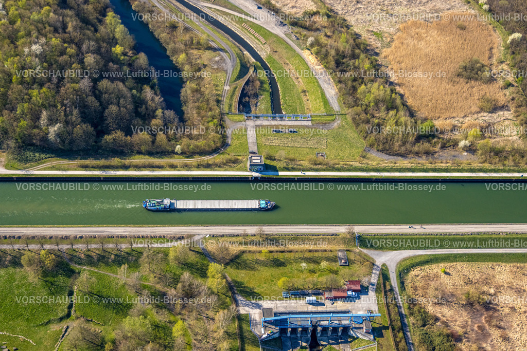 Luenen250403972 | Luftbild, Datteln-Hamm-Kanal überquert den Fluss Seseke, Binnenschifffahrt, Horstmar, Lünen, Ruhrgebiet, Nordrhein-Westfalen, Deutschland
